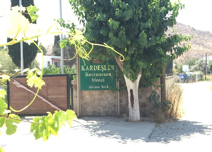모텔 Kardesler Bodrum